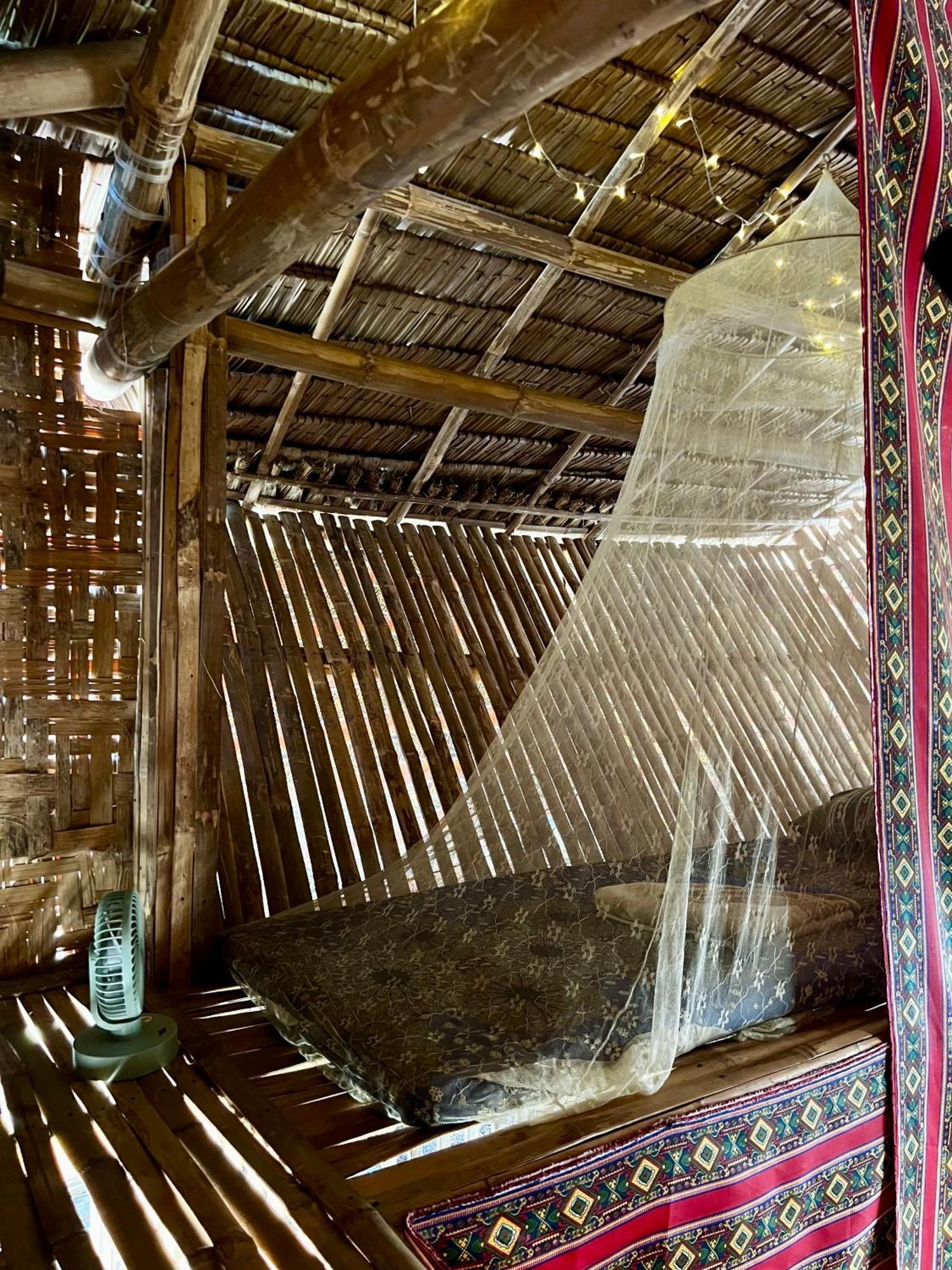 Хостел Tribal Huts Community Daanbantayan Номер фото