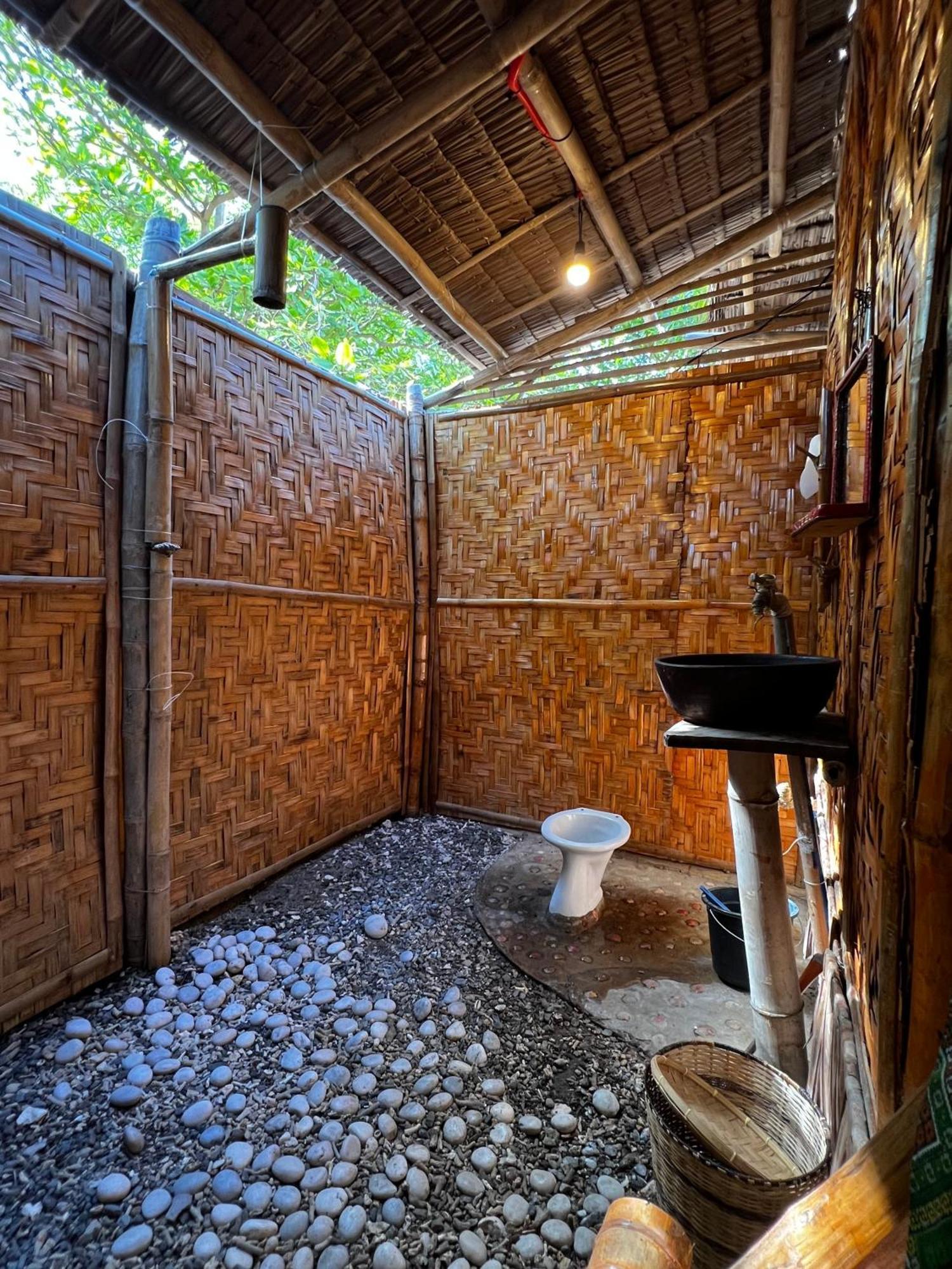 Хостел Tribal Huts Community Daanbantayan Номер фото