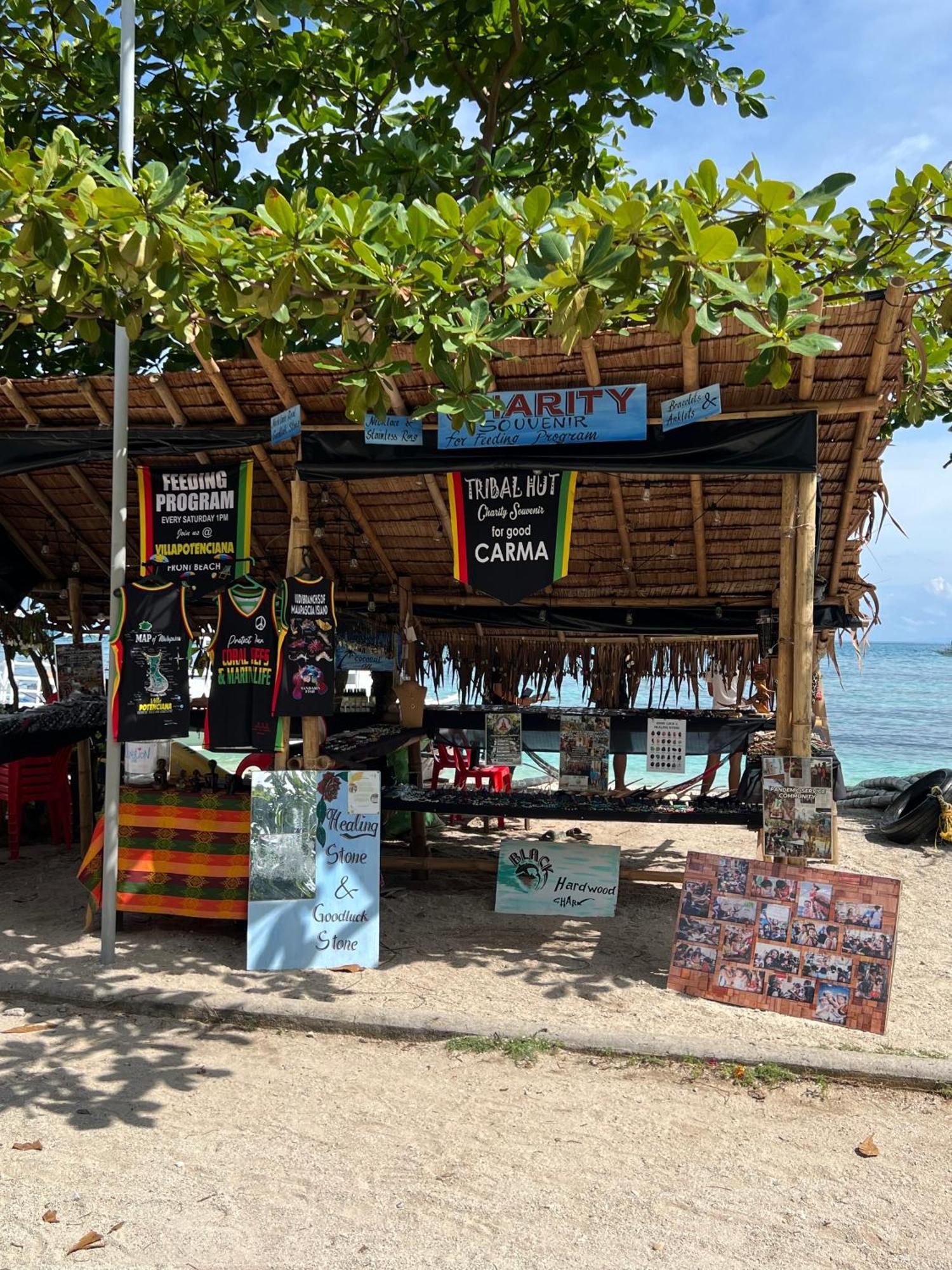 Хостел Tribal Huts Community Daanbantayan Экстерьер фото