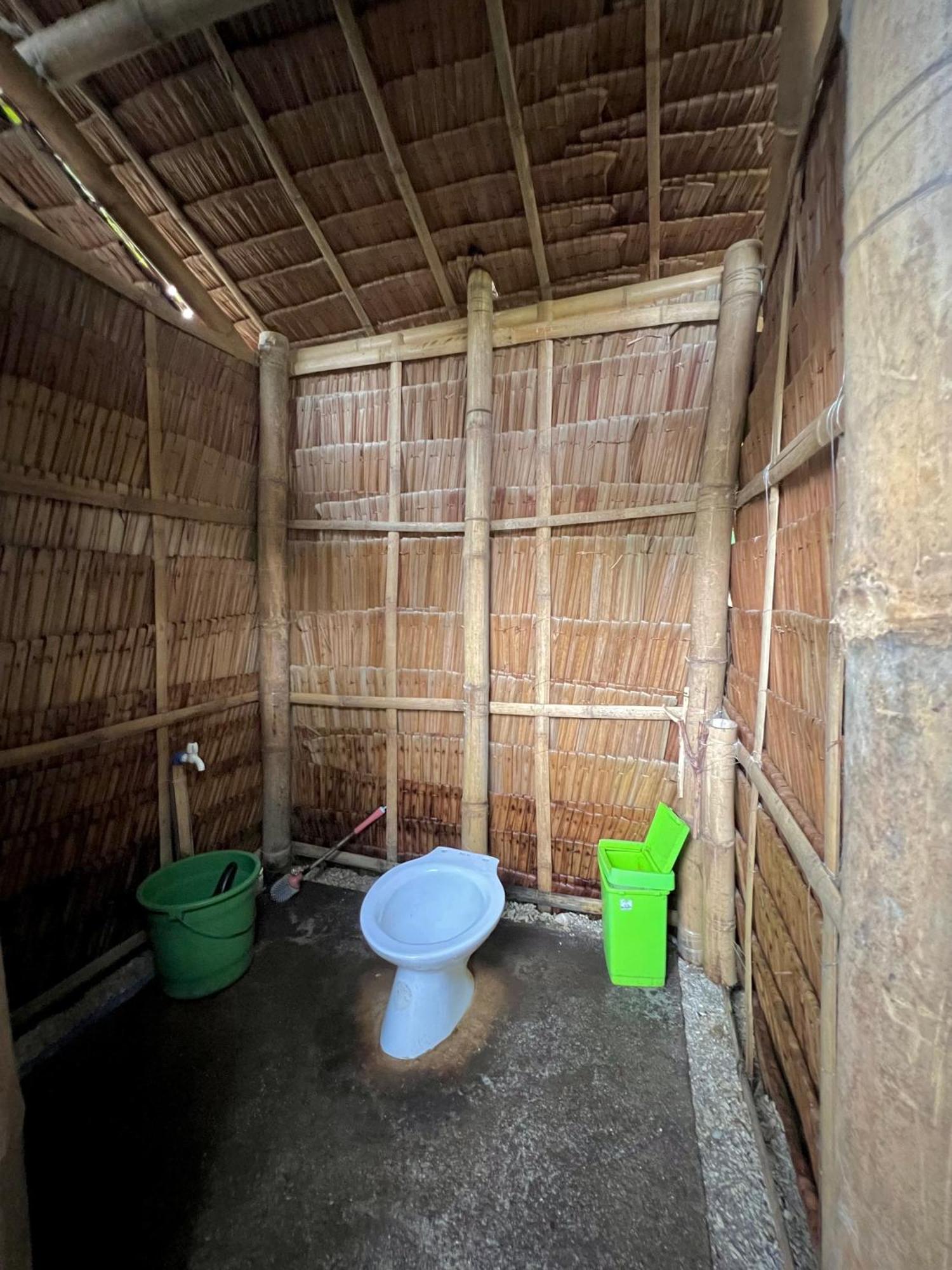 Хостел Tribal Huts Community Daanbantayan Номер фото